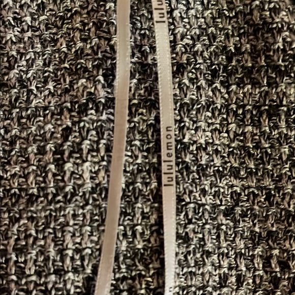 Women's LuluLemon Yoga Sweater - Picture 2 of 7